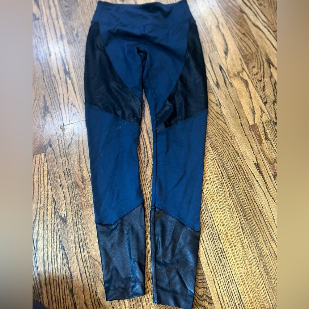 Koral Blue and black faux leather detailing leggings. Size small. Perfect cond